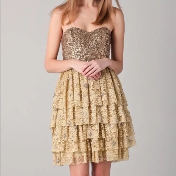 NWT Alice + Olivia Gold Sequin Lucille Dress $795 - Picture 1 of 14